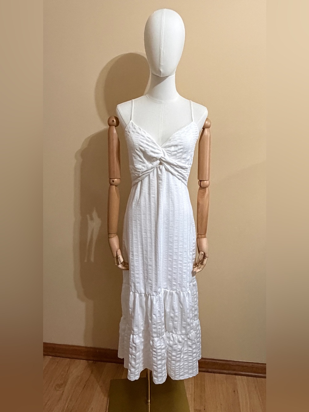 White Twist-Front Spaghetti Strap‎ Maxi Dress